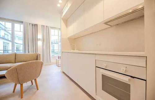 8th Arrondissement Apartment | Superb Appt with AC - 2BD/6P - Madeleine/Opera