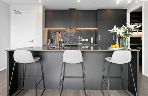 Mount Eden Apartment | Superb city fringe penthouse