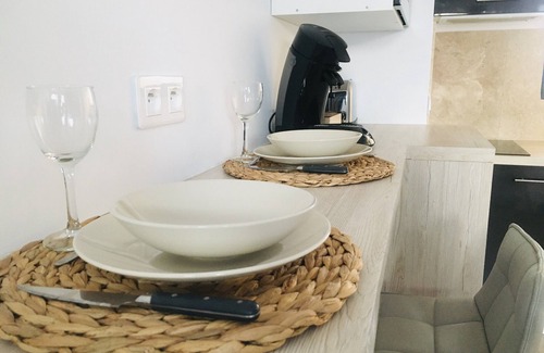 Athis-Mons Apartment | Superb cosy Suite near Orly-Tramway & Paris with terrace