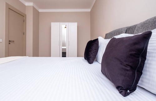 Uskudar Apartment | Superb Flat Near SAW Airport, 7 min to Neomarin