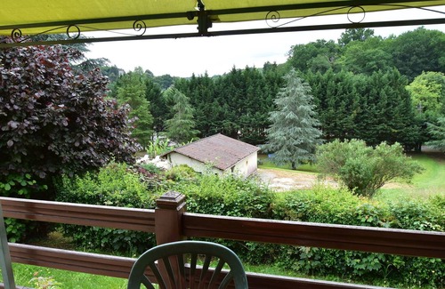 Prats-du-Perigord House | Superb Holiday Home in Prats-du-Périgord with Swimming Pool