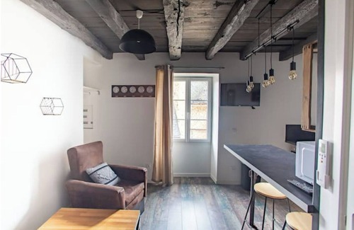 Montignac Apartment | ★Superb indus★ style duplex for 2 people