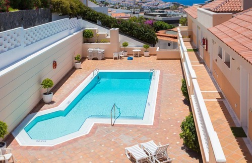 Los Gigantes Apartment | SUPERB LOCATION - PANORAMIC SEA & CLIFF VIEWS - WIFI - SATELLITE TV- SKY TV