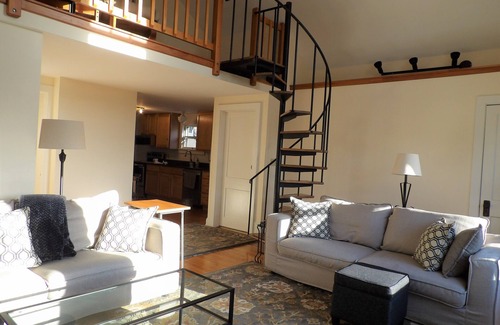 Burlington Apartment | Superb location, Updated Apartment with Lake View