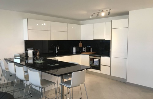 Calvi Apartment | Superb luxury apartment sea and mountain views 100 m from the beach