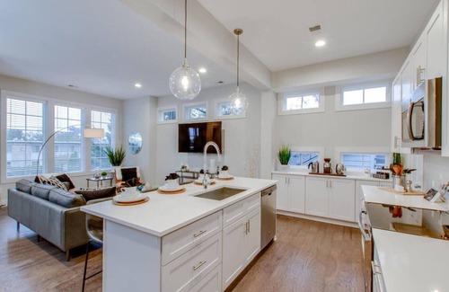 Historic Waverly House | Superb Luxury-Big And Gorgeous- 10 Comfy Beds