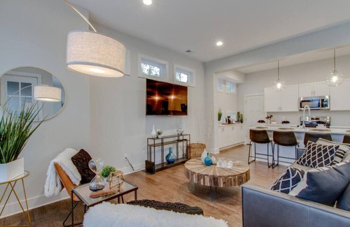 Historic Waverly House | Superb Luxury-Big And Gorgeous- 10 Comfy Beds