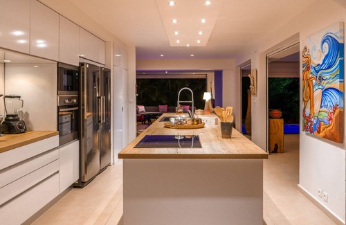 Dampierre Villa | SUPERB LUXURY VILLA 10 MINUTES WALK FROM ANSE VINAIGRI BEACH