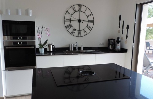 Penmarch Villa | Superb new villa with jacuzzi, on closed garden.
