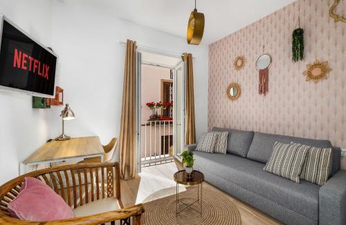 San Felipe Neri House | Superb private House with sunny rooftop in Malaga's historical centre
