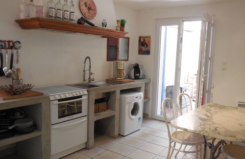 Carry-le-Rouet Apartment | Superb renovated apartment in lower villa with private garden