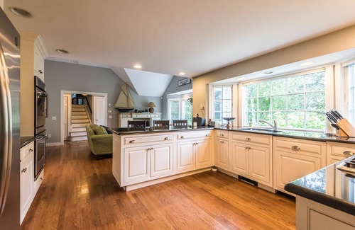 North Chatham House | Superb, Upscale Waterfront in North Chatham: 078-C