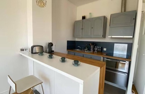 Hotel-de-Ville Apartment | Superb view of the Old Port. Appt with terrace. 2 bedrooms in the Panier- Parking