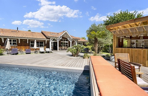 Lege-Cap-Ferret Villa | Superb Villa D'archi LEGE CAP Ferret 242 M2 Swimming pool Boulodrome land 2200 m2