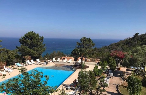 Sari-Solenzara Villa | Superb villa with sea view OR gardens in a residence with swimming pool in Solenzara.