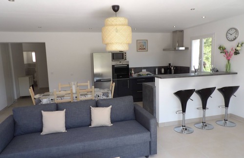 Nyons House | Superb villa with swimming pool in Nyons CLIM 3 CH close to all amenities.