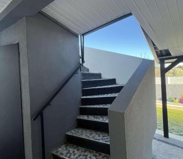 Villeneuve-les-Beziers Apartment | Superbe appartement dans villa avec piscine
