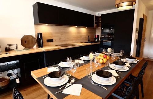 Les Gets Apartment | Superbe Appartement 4 Étoiles, 2 Chambres, Proche Pistes, Balcon, Parking, Ski & Vélo - FR-1-623-329