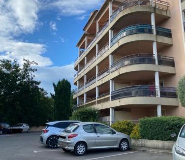 Lucciana Apartment | Superbe appartement avec parking privé, proche commerces et mer