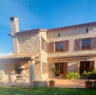 Puget-sur-Argens Villa | Superbe bâtisse en pierre et piscine