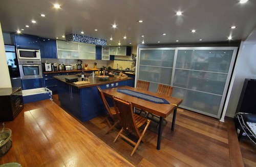 Chenevier-Demenitroux Apartment | Superbe Loft 290m2, 3 Chambres, 8 Couchages, Creteil Village, rue Piétonne
