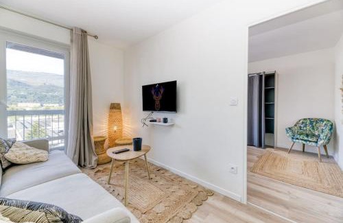 Quartier des Eaux-Claires Apartment | Superbe : parking gratuit + fibre wifi + balcon