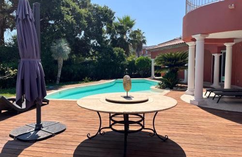 Frejus Villa | Superbe villa avec piscine privée à Fréjus - FR-1-466A-56