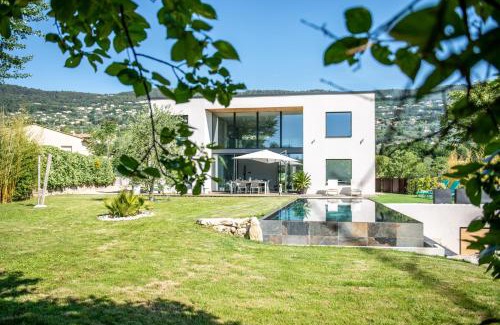 Peymeinade Villa | Superbe villa contemporaine