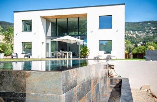 Peymeinade Villa | Superbe villa contemporaine
