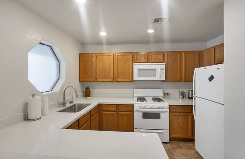 Spring Valley Apartment | Superhost 5 Star ⭐️ Service Spacious 1 Bedroom
