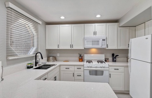 Spring Valley Apartment | Superhost 5 Star ⭐ Service Spacious 1 Bedroom