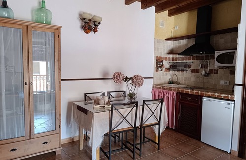 Consuegra Apartment | Superior Apartment 'Corredor' with Terrace, Wi-Fi and Air Conditioning