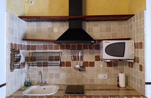 Consuegra Apartment | Superior Apartment 'Corredor' with Terrace, Wi-Fi and Air Conditioning