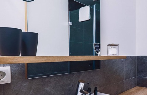 Rain Apartment | Superior Doppelzimmer mit Balkon NRF HP - Hotel Stockinggut by Avenida Leogang