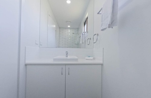 Alexandra Headland Cabin | Superior Double Cabin - Superior Double Cabin 4 Berth