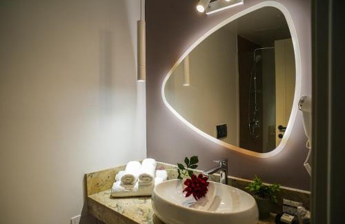 Eforie Nord Apartment | Superior Double Room with Jacuzzi & Lake View