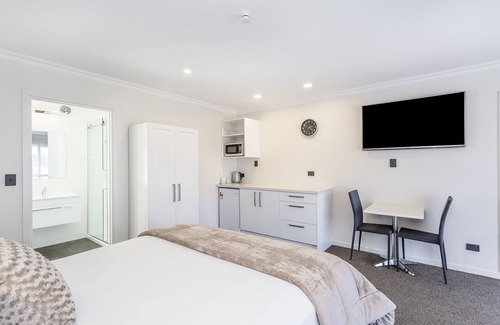 Dunedin House | Superior Dunedin Apartments