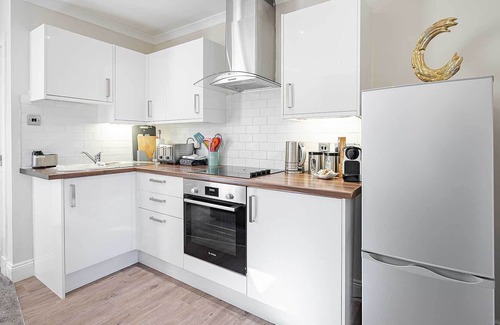 Falkirk Apartment | Superior One Bedroom Apartment