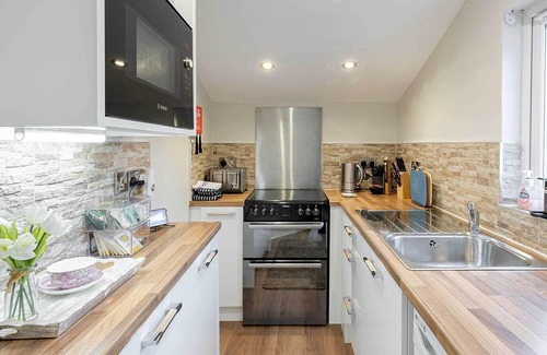 Falkirk Apartment | Superior One Bedroom Apartment 170
