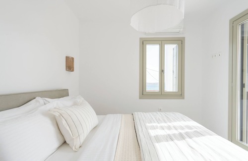Drios Apartment | Superior Two-Bedroom Upper Floor Apt with Sea View By Triotissa Local Living D