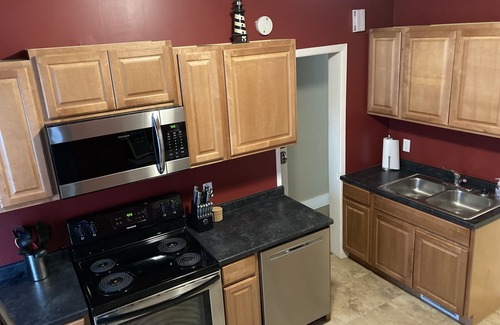 Observation Hill House | Superior Views, Harbor Views, Scenic Skyline Parkway, Remodeled, Charming
