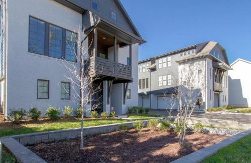 Historic Waverly House | Supreme Luxury Minutes To Downtown Five Full Baths