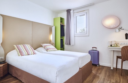Bourg-les-Valence Hotel | Sure Hotel by Best Western Valence Nord