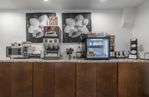 Fairfax District Hotel | SureStay Hotel by Best Western Beverly Hills West LA