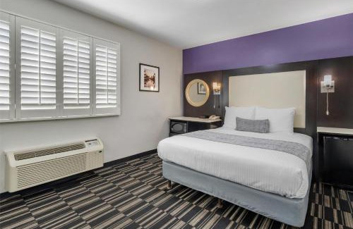 Fairfax District Hotel | SureStay Hotel by Best Western Beverly Hills West LA
