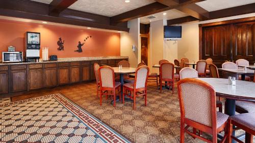 Lawton Hotel | SureStay Plus by Best Western Lawton