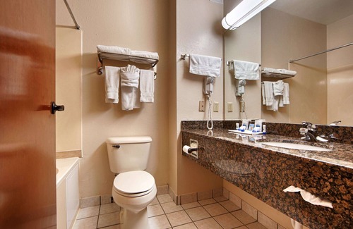 Edmond Hotel | SureStay Plus Hotel by Best Western Edmond