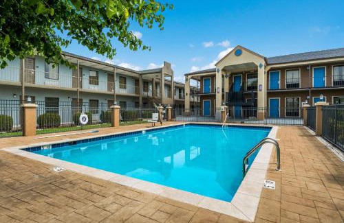 Jackson Hotel | SureStay Plus Hotel by Best Western Jackson