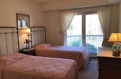The Pines House | Surf avenue 47