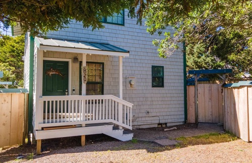 Otter Rock House | Surf Break Beach House | 3-Min Walk to Beach | 3BR